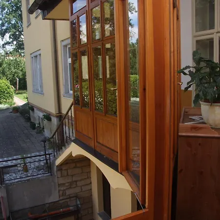 Husova 1.patro Apartment